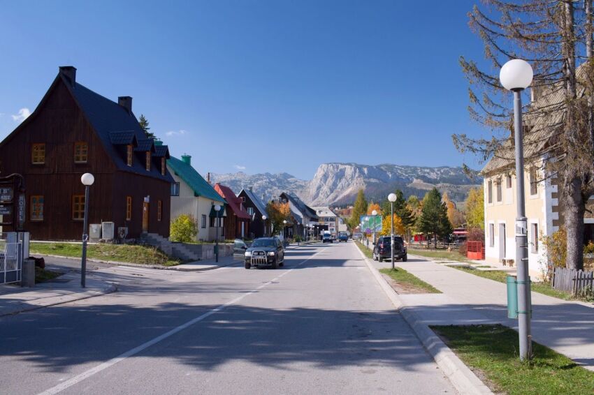 Zabljak street with wooden and stone houses